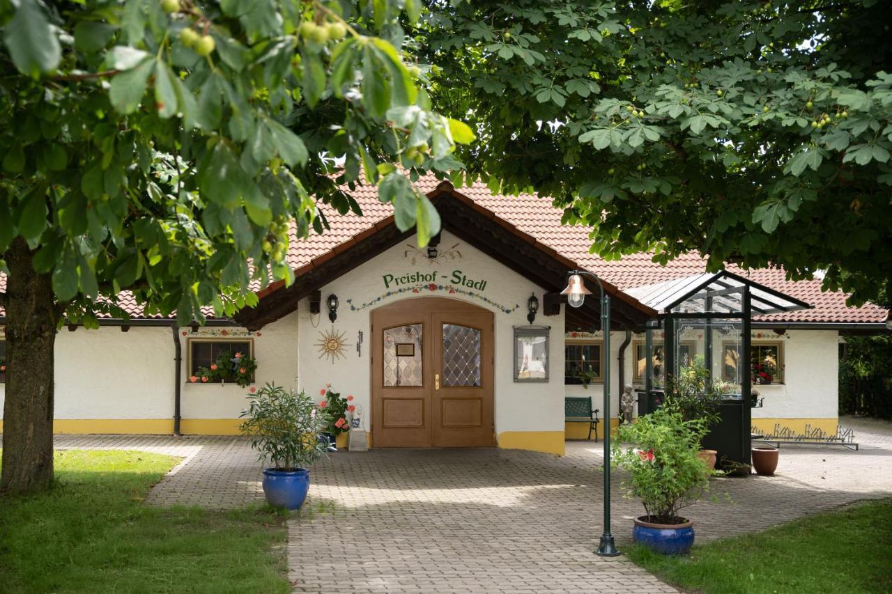 Hotel Preishof Кірхгам Екстер'єр фото